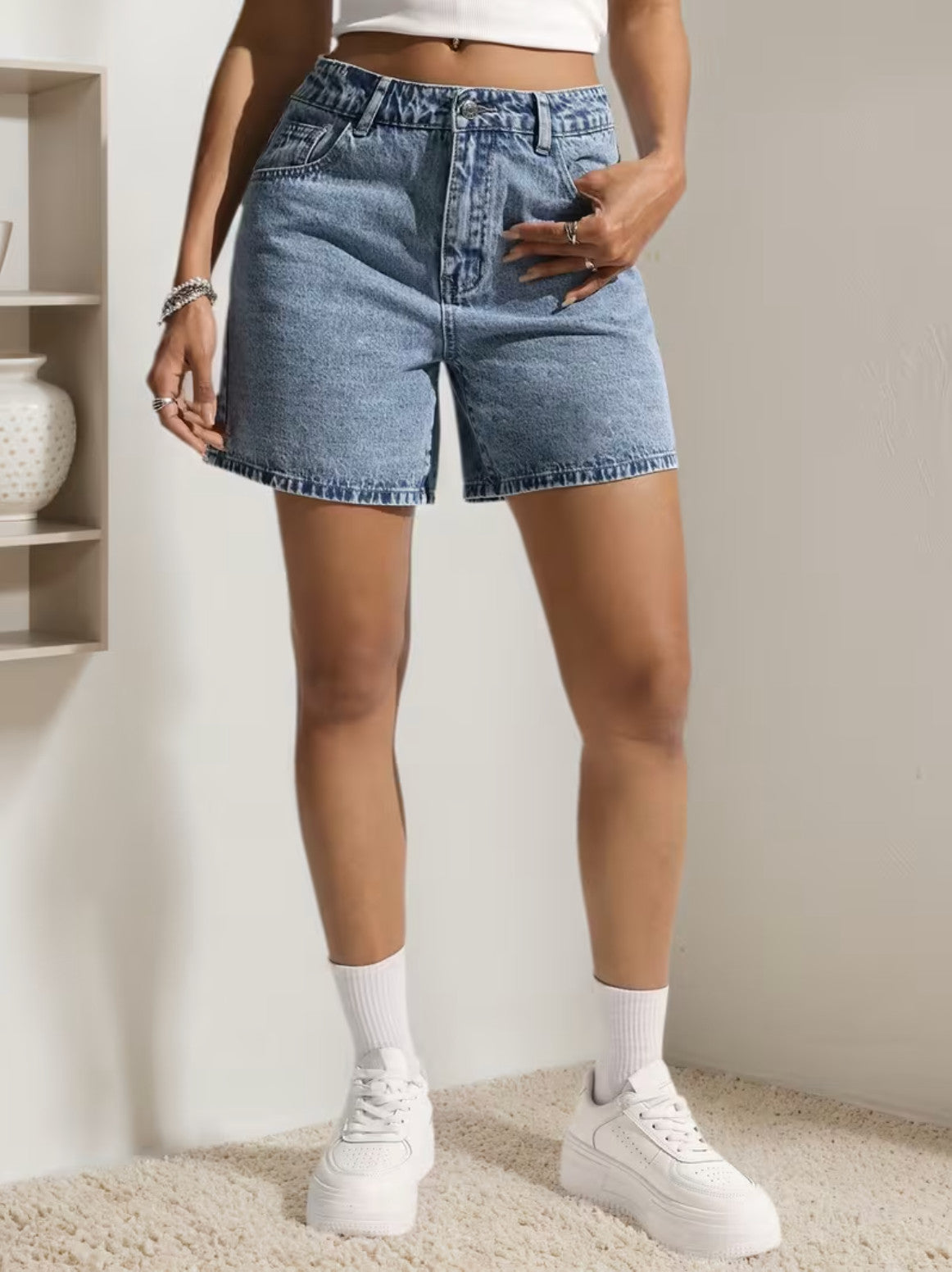 Relaxed Fit Shorts with pink bow tie at back pocket