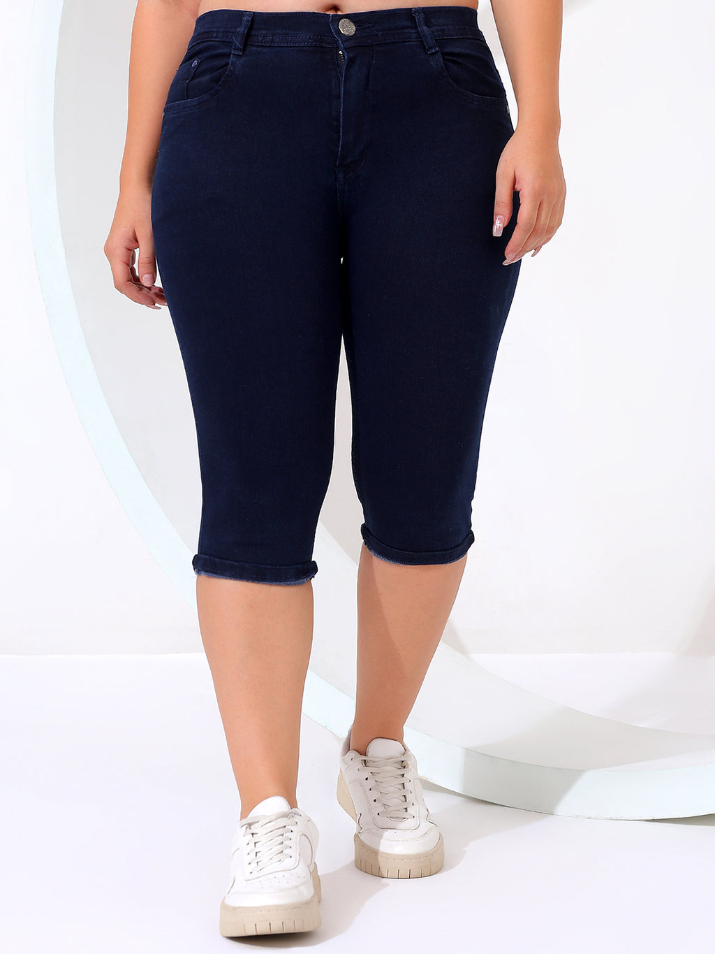 Plus Size Skinny Fit Capris