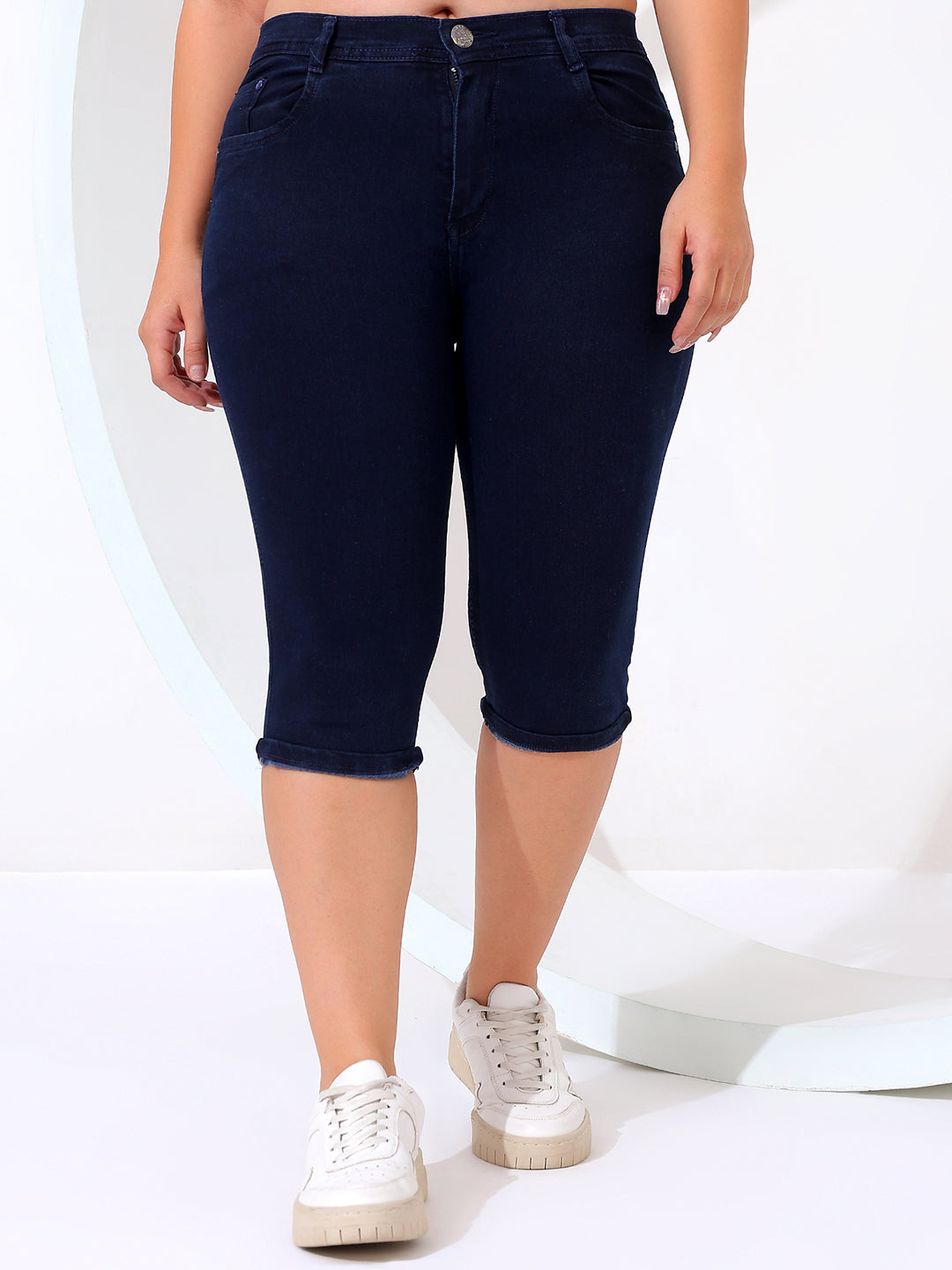 Plus Size Skinny Fit Capris