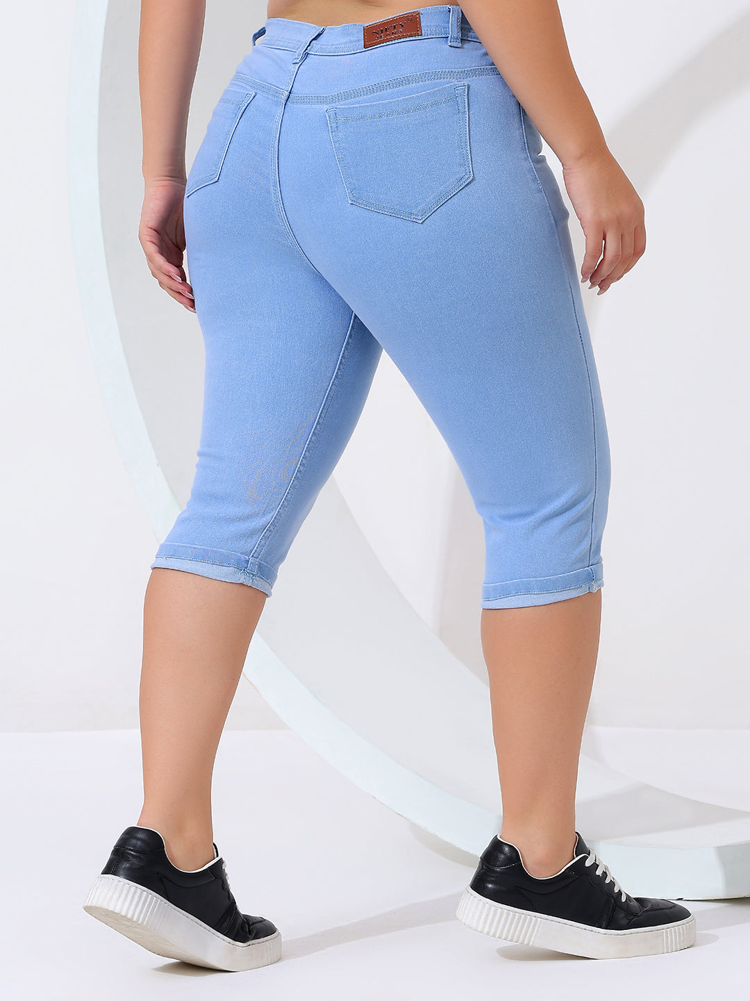 Plus Size Skinny Fit Capris