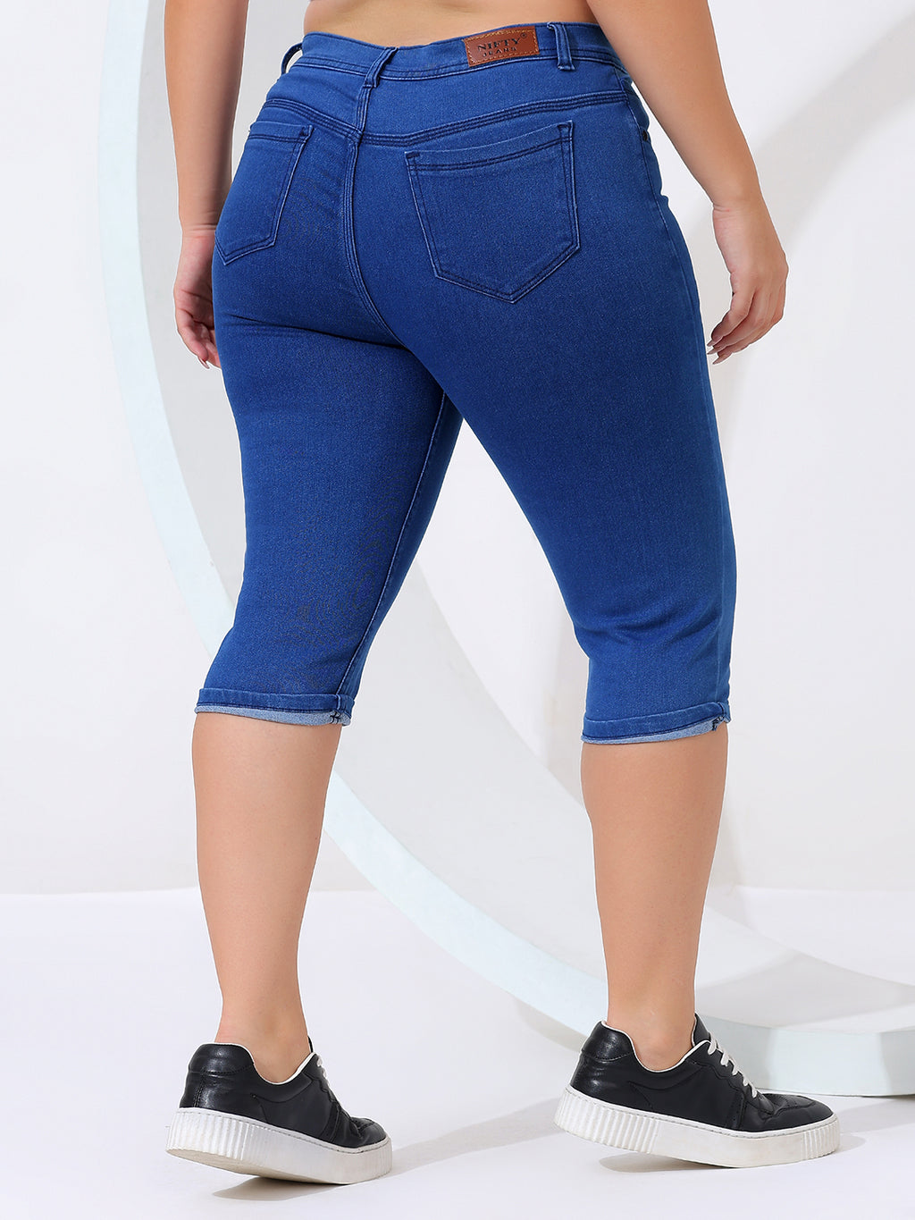 Plus Size Skinny Fit Capris