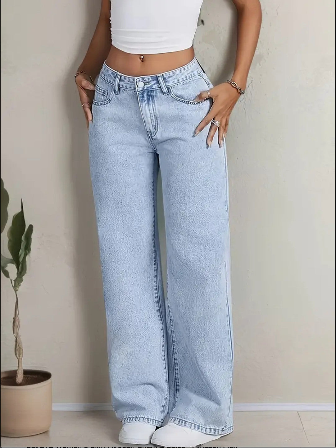 Relaxed Fit Jeans with pink bow tie at back pocket