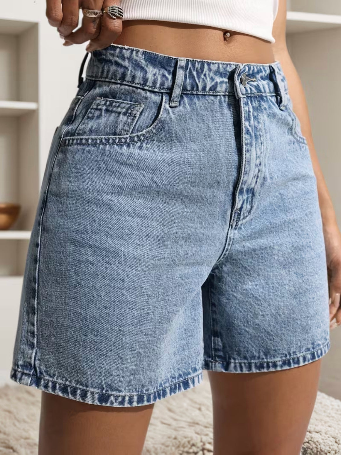 Relaxed Fit Shorts with pink bow tie at back pocket
